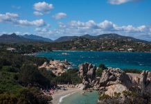 Flussi turistici da record in Sardegna, prima in Italia per crescita di arrivi e presenze nel 2025