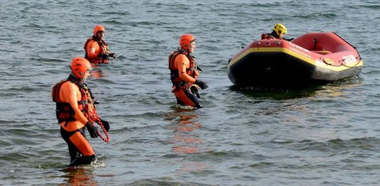 Tragedia nell’Adda, muoiono zio e nipote di 4 anni. Disperso un uomo nelle acque del Garda dopo aver soccorso un bambino
