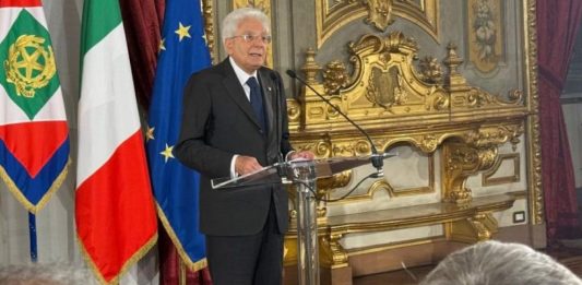 Mattarella alla cerimonia del Ventaglio: “Tensioni elettorali intempestive, non tolgano attenzione ai problemi degli italiani” / Video