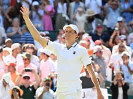 Sinner torna in finale a Wimbledon, domato in tre set Djokovic. Domenica sfida Zverev per il titolo