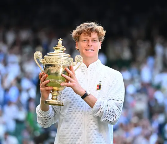 Sinner resta il re di Wimbledon, battuto Zverev in 4 set