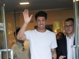 Inter, ufficiale Stones: il difensore ha firmato fino al 2028