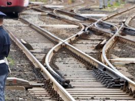 Tragedia in provincia di Udine, operaio muore travolto da un treno