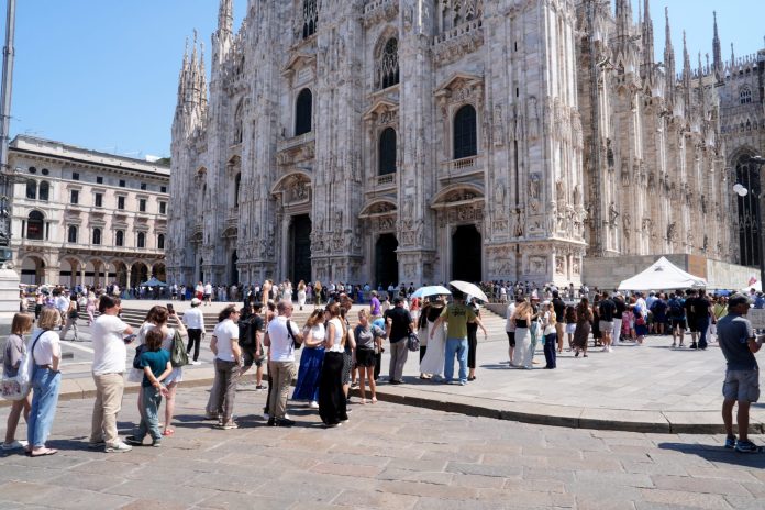 Turisti-Milano