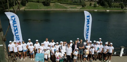 Suzuki rinnova “Insieme per un Po pulito”, raccolti 100 chili di rifiuti a Torino / Video