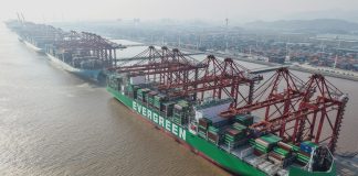 Cina ospita otto dei primi dieci porti al mondo per volume di merci movimentate