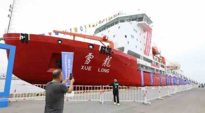 Cina: le rompighiaccio Xuelong aperte ai visitatori a Dalian