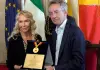 Conferita la Medaglia della città di Napoli a Trudie Styler, Manfredi: “Giusto riconoscimento”