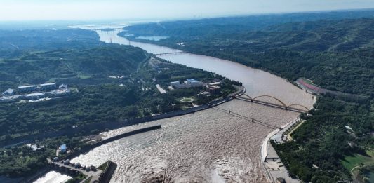 Cina: rilascio d’acqua dal bacino di Xiaolangdi (2)