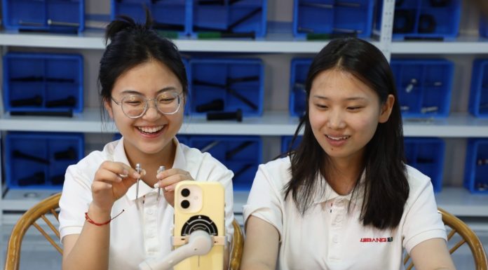 Cina: consultazione pubblica su modifica legge e-commerce