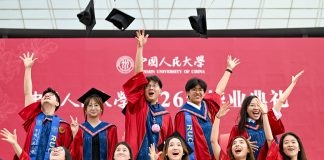 Cina: alla Renmin University cerimonia per 8.244 laureati (2)