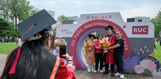 Cina: alla Renmin University cerimonia per 8.244 laureati (3)