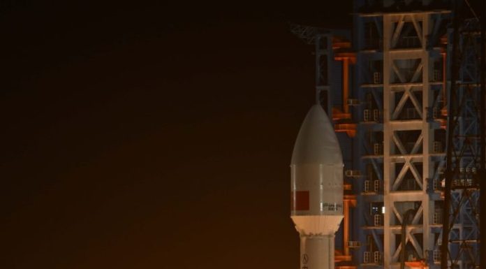 Cina: lanciato nuovo gruppo di satelliti con razzo Long March-8A