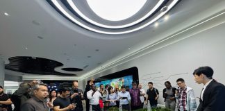 Cina: trasformazione digitale stupisce delegazione di politici e media a Guiyang