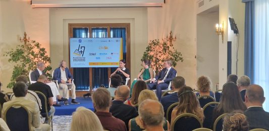 Premio Ischia, nella prima giornata panel USA-UE e la consegna dei riconoscimenti per la comunicazione istituzionale / Video