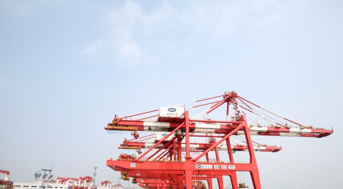 Cina: rapporto, Shanghai seconda tra i centri di spedizione marittima mondiali
