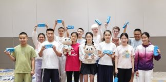 Cina: Chen Yuxi al campo estivo UNICEF per bambini con disabilità visive (3)