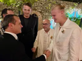 Haaland a Taormina, il sindaco De Luca lo accoglie con ironia: “Il vero bomber sono io”