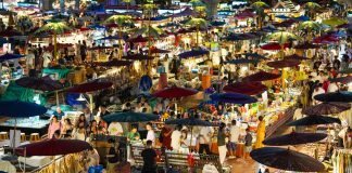 Cina: Yunnan, in aumento visitatori al mercato notturno Starlight (2)