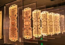 Cina: a Pechino mostra immersiva sul Giardino di Qianlong (1)