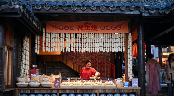 Cina: turismo estivo in aumento nell’antica strada di Hetou a Tangshan (2)