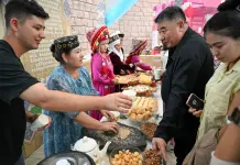 Cina: Xinjiang, cultura e tradizioni al festival internazionale Manas (3)