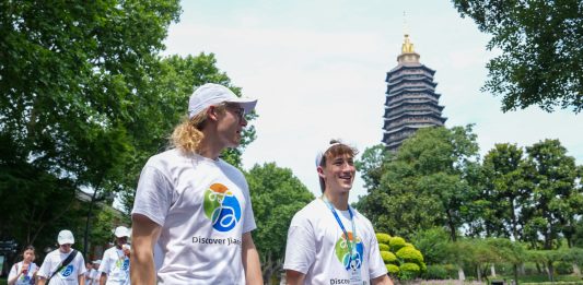 Cina: giovani cinesi e statunitensi partecipano a camp di musica e cultura (3)