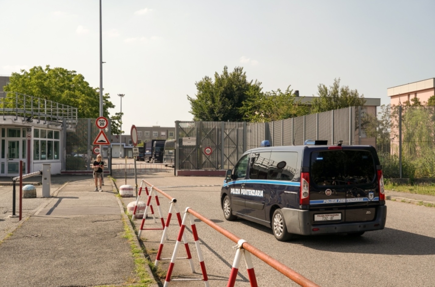 Salvini al carcere di Bollate per far visita a Mario Roggero
