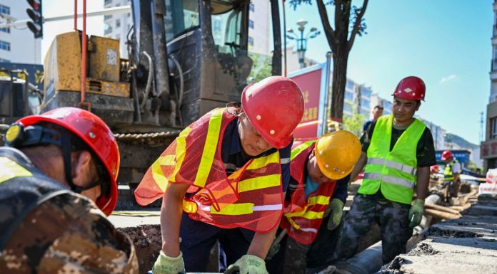 Cina: Hebei, operazioni di soccorso, ripristino infrastrutture dopo piogge (2)