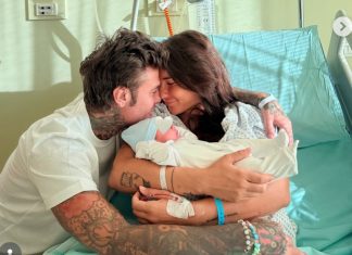 È nato il terzo figlio di Fedez, il rapper: “Una gioia così grande”