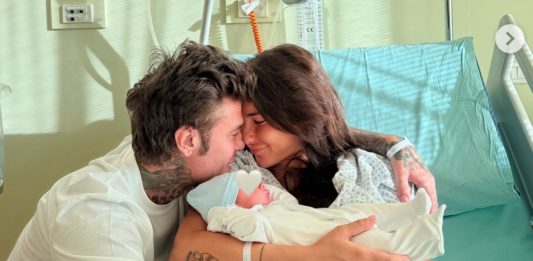 È nato il terzo figlio di Fedez, il rapper: “Una gioia così grande”