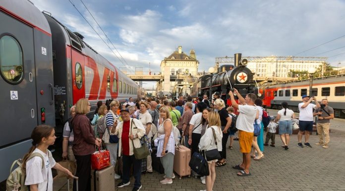 Cina: in prova treno turistico Suifenhe-Vladivostok (1)