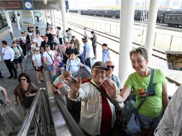 Cina: in prova treno turistico Suifenhe-Vladivostok (3)