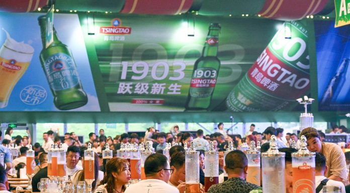 Cina: a Qingdao via al 36esimo Festival internazionale della birra (1)