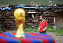 Cina: sogni calcistici per bambini dello Xizang, a 4.700 metri di altitudine (1)