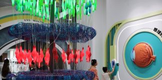 Cina: studenti alla scoperta della scienza nel museo del Liaoning (2)