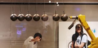 Cina: studenti alla scoperta della scienza nel museo del Liaoning (3)