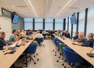 Enti locali, firmato il contratto 2025-2027: aumenti medi fino a 152 euro
