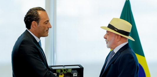 Filosa incontra Lula per il 50° anniversario del marchio in Brasile