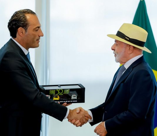 Filosa incontra Lula per il 50° anniversario del marchio in Brasile