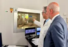 L’assessore Bertolaso e il ministro Schillaci in visita agli Spedali Civili di Brescia