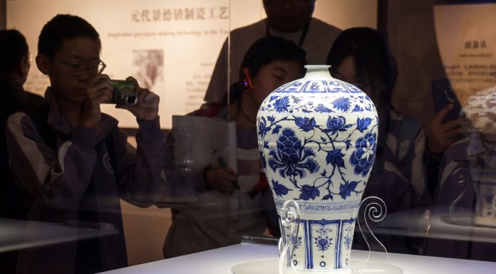 Cina: siti dell’industria artigianale della porcellana di Jingdezhen entrano nella lista UNESCO