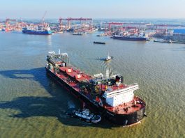 Cina: salpa la Wontanara, nave autoscaricante da tre primati mondiali (3)