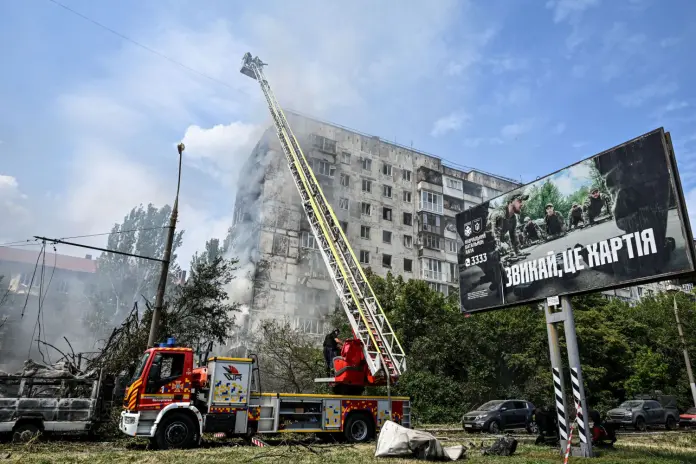 Guerra in Ucraina: Zaporizhzhia, bombe aeree russe sui quartieri residenziali, due morti e nove feriti