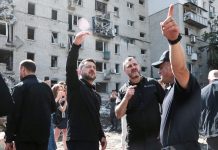 Nuovi raid russi in Ucraina, 4 morti a Sumy. Sale a 23 il numero delle vittime dell’attacco a Kiev