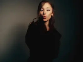 Ariana Grande, esce oggi il nuovo album “petal”