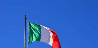 Il Registro imprese compie 30 anni: dal 1996, per la trasparenza e lo sviluppo delle aziende italiane bandiera italiana