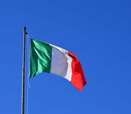 Il Registro imprese compie 30 anni: dal 1996, per la trasparenza e lo sviluppo delle aziende italiane bandiera italiana
