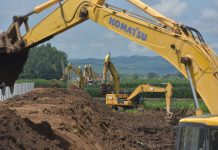 Cina: Heilongjiang, rafforzati gli argini lungo il fiume Mudanjiang (1)