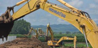 Cina: Heilongjiang, rafforzati gli argini lungo il fiume Mudanjiang (1)